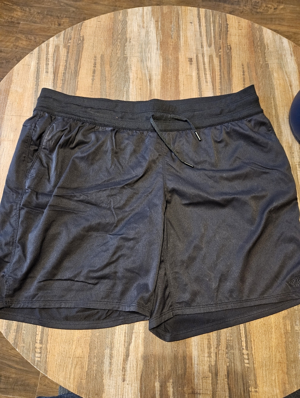 Womens Plus North Face Black Shorts Sz XXL.    E